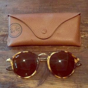 Awesome Ray - Bans! ⭐️😎⭐️😎⭐️😎